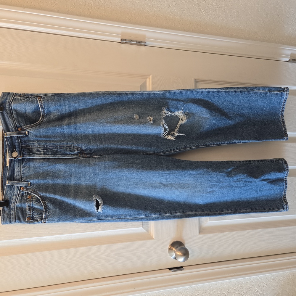 LEVIS "BIG E" Ribcage Straight Distressed Ankle Jeans